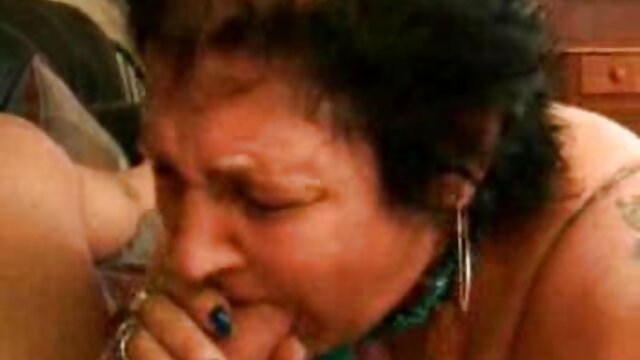 2 jeunes films x complets filles françaises sucent papa