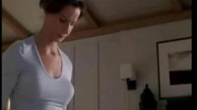 Mamie chevauche un jeune étalon film complet italien porno