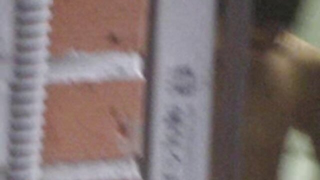 Une MILF lesbienne surprise et séduite dans un trio anal film streaming porno complet FFM avec une grosse