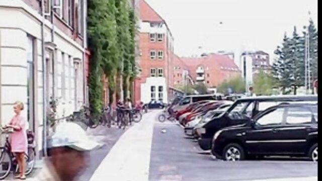 Une femme plus âgée veut dire partie film porno complet tukif amusante 272