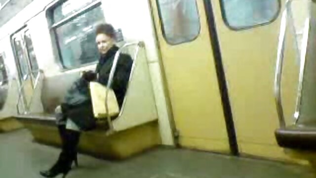 Trio Fuck - Le meilleur trio en latex de Suzie dans les film poronographique complet en francais toilettes