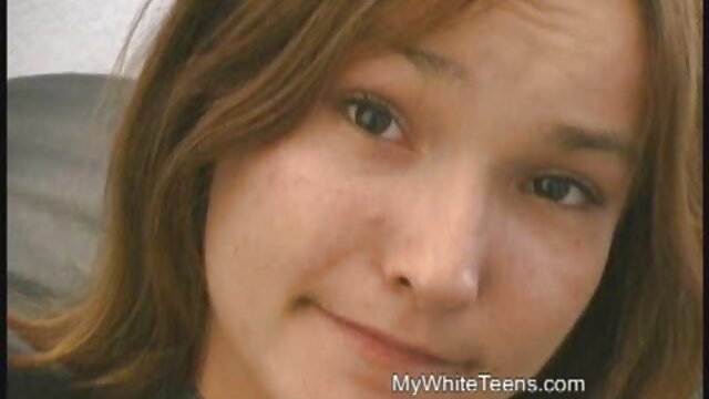 Bella Rolland film complet porno arabe Footjob pour Courier