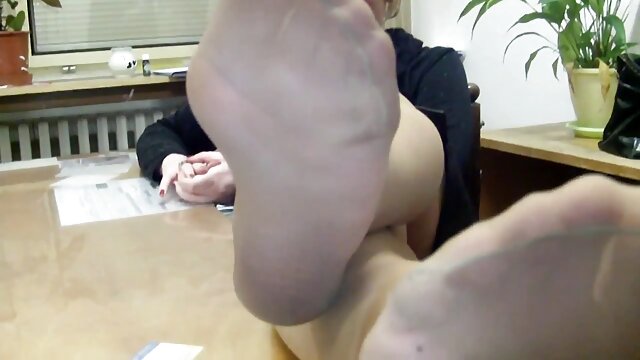 Hottie Jasmeen LeFleur saisit et porn tube film complet frappe la bite noire du major de Rome!